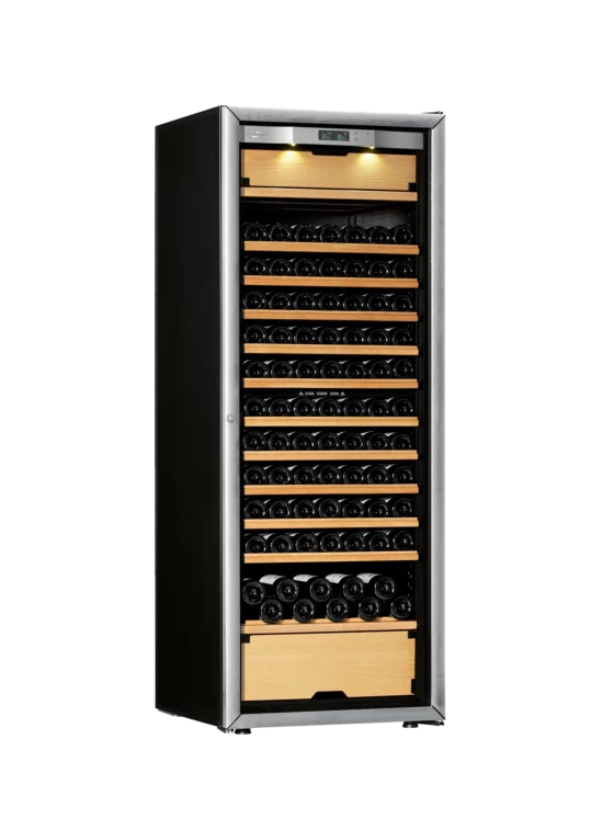 Wine cabinet with three independent zones for aging, tempering and refreshing the wines. High capacity and freestanding design