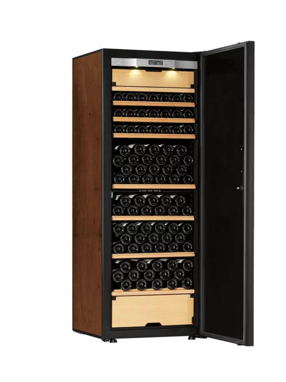 Design wine cabinet with three independent zones for aging, tempering and refreshing the wines. High capacity and freestanding design